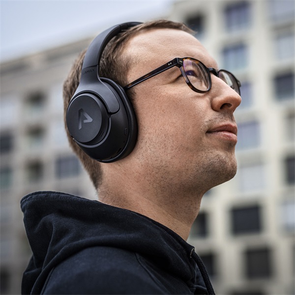 LAMAX_NoiseComfort2_Bluetooth_ANC_Aktiv_zajszuros_fekete_fejhallgato-i40763024.jpg LAMAX NoiseComfort2 Bluetooth ANC Aktív zajszűrős fekete fejhallgató - Image 9