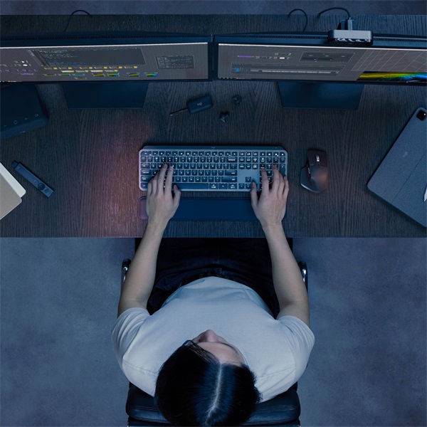 Logitech MX Keys S lézergravírozott magyar kiosztású grafitszürke vezeték nélküli billentyűzet - Image 12