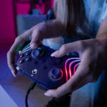 PDP 049-024-PR Afterglow Wave Xbox Series X|S/Xbox One/PC vezetékes RGB LED lila kontroller - Image 7
