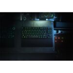 Razer Huntsman V2 Tenkeyless (Purple Switch) US RGB fekete gamer billentyűzet - Image 2