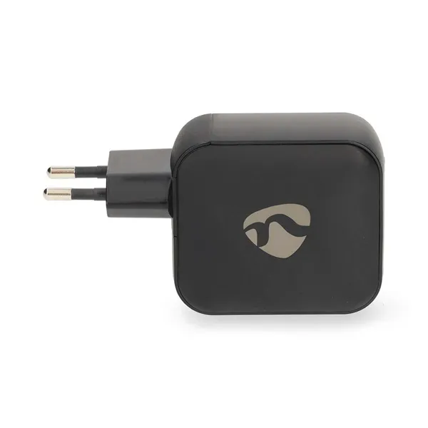 Nedis WGCHA100WBK töltő 100 W, GaN, PD3.0, QC 2,5 / 3,0 / 5,0 A, Kimenetek száma: 3, USB-A / 2x USB-C, fekete - Image 3