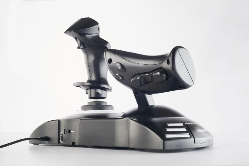 thrustmaster-t-flight-hotas-one-usb-joystick-es-gazkar-black_4.jpg Thrustmaster T-Flight Hotas One USB Joystick és Gázkar Black - Image 4
