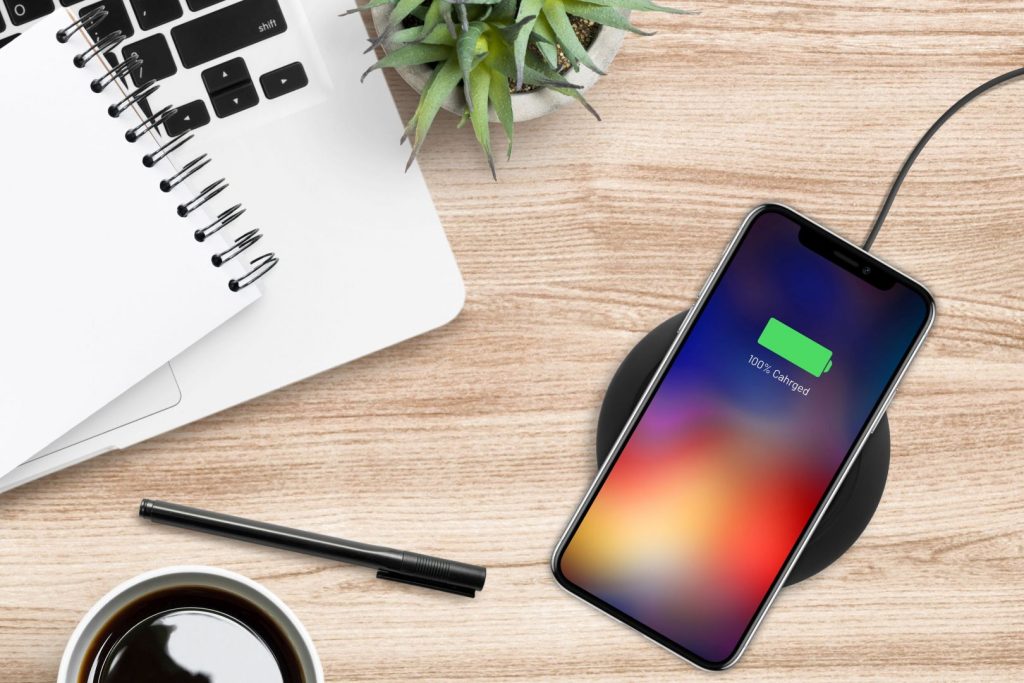 fixed-pad-for-wireless-charging-black_4.jpg FIXED Pad FIXPAD-BK vezeték nélküli QI töltő, fekete - Image 4