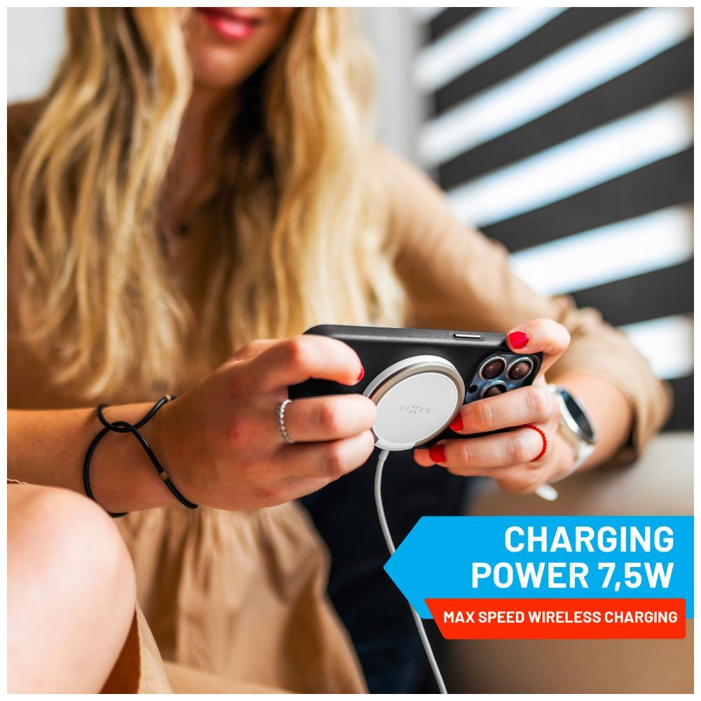 fixed-magpad-wireless-charger-white_8.jpg FIXED MagPad vezeték nélküli töltő, MagSafe támogatás, beépített fém állvány, fehér - Image 8