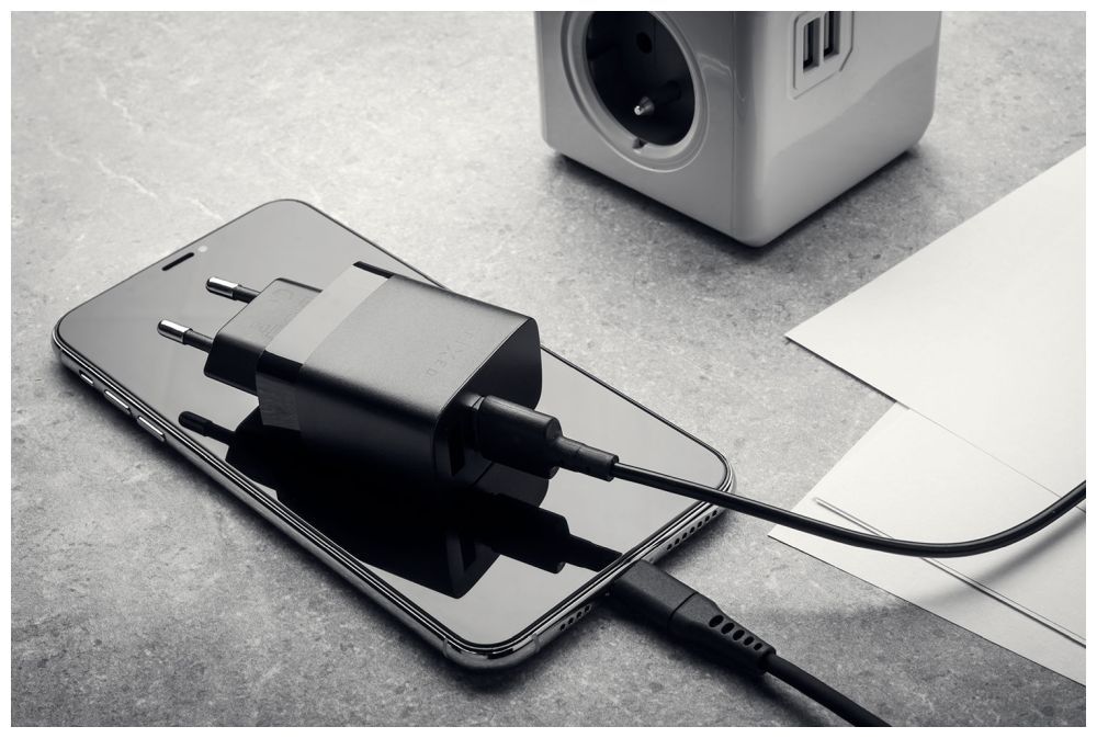 FIXED hálózati töltő, 2*USB-A kimenet, 17W + USB/mikro USB kábel, fekete - Image 7