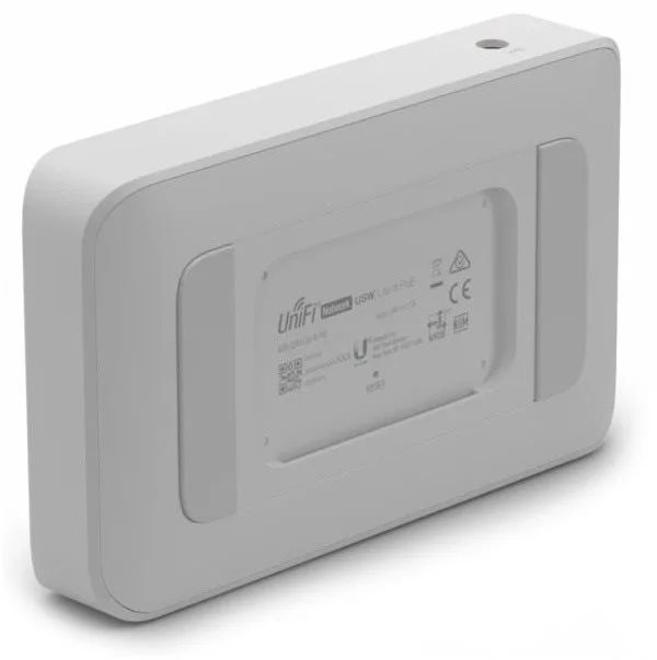 UBiQUiTi Ultra Switch 8x1000Mbps (7xPOE+ 42W), Menedzselhető, Asztali - USW-ULTRA - Image 4
