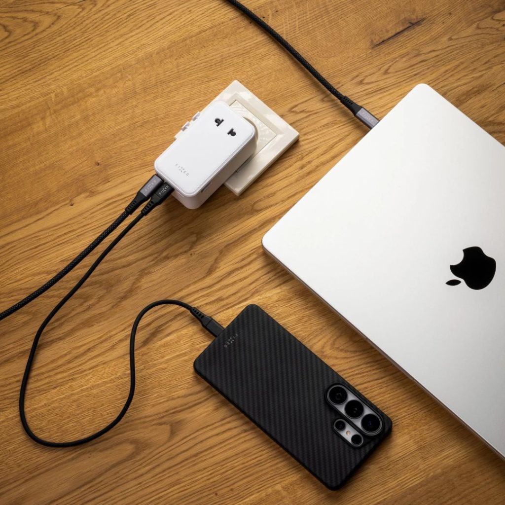 FIXED Ultravékony utazóadapter 45W EU, UK, USA/AUS 3xUSB-C PD 45W, fehér - Image 2