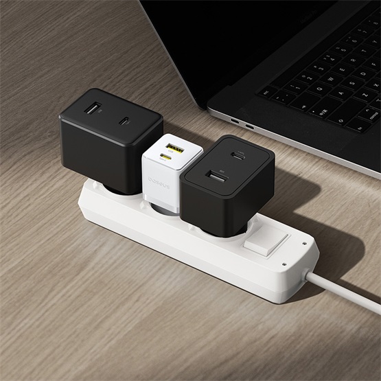 Baseus Palm hálózati gyorstöltő 30W, USB Type-C + USB Type-A, fehér - Image 3