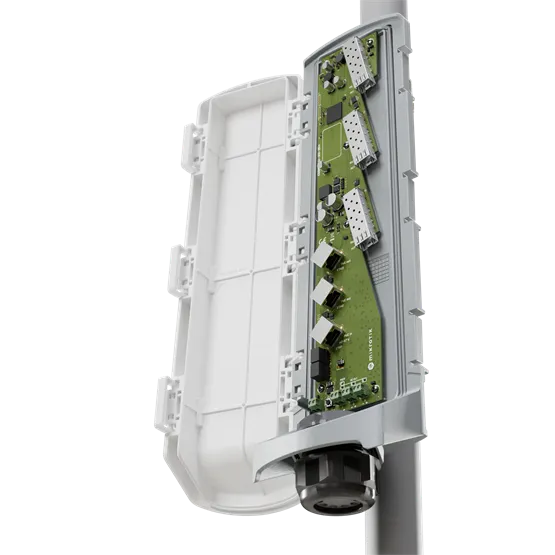 Mikrotik GPERx6 outdoor switch - Image 6