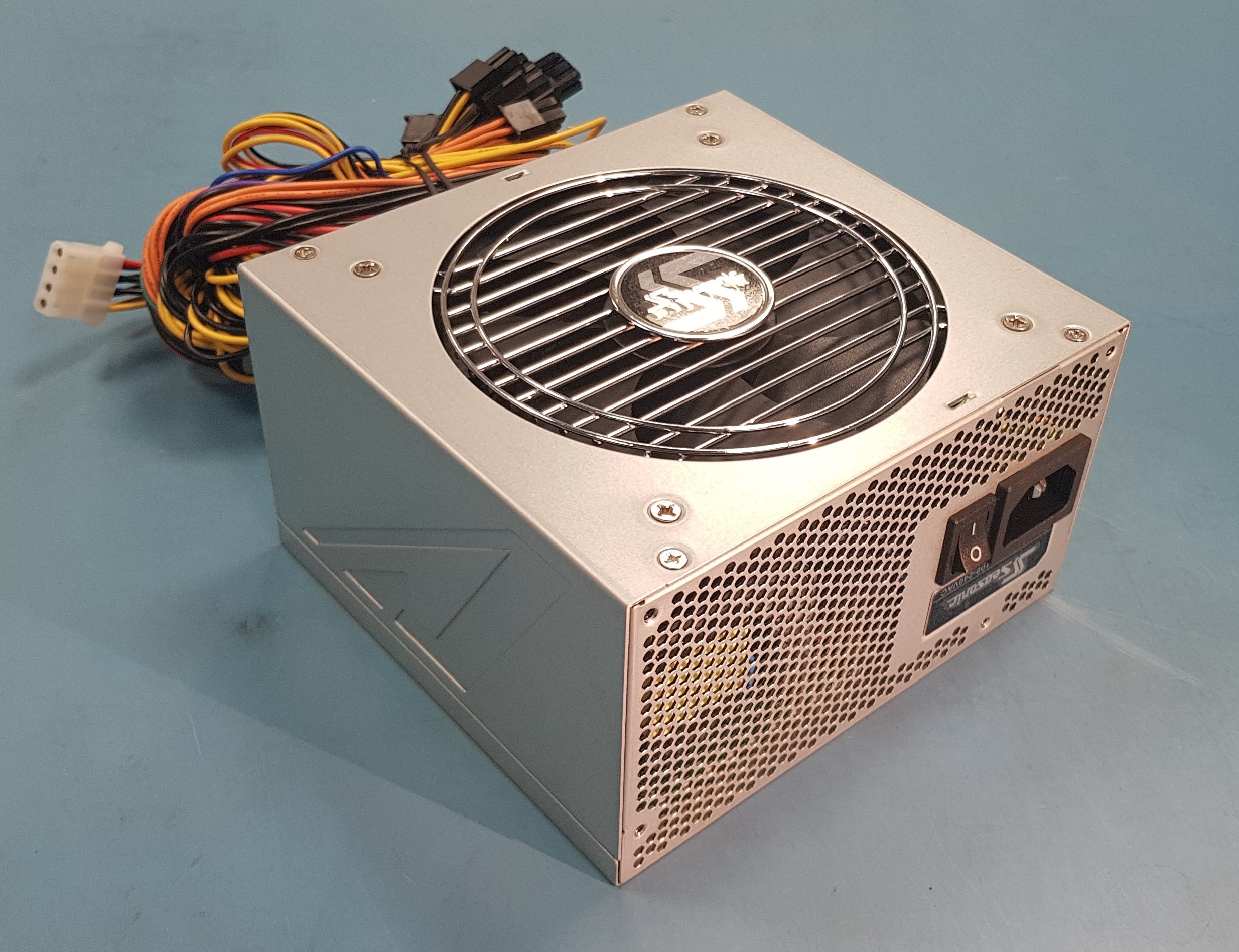 SSP-850CM_SSP-850CM_1.jpg SeaSonic SSP-850CM 850W 80+ Gold AC 100-240V, 47/63Hz, Bulk, Active PFC, 12cm - Image 1